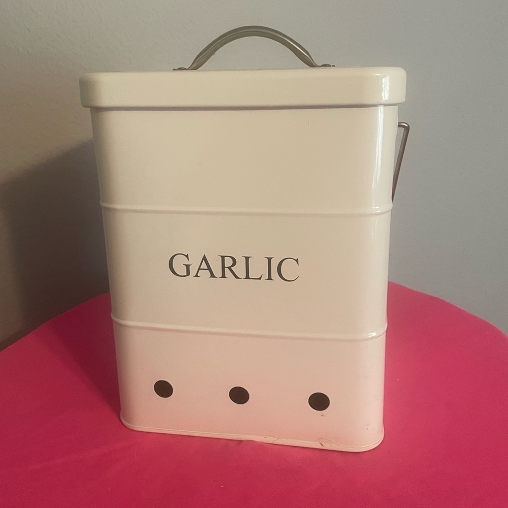 Garlic Storage Tin